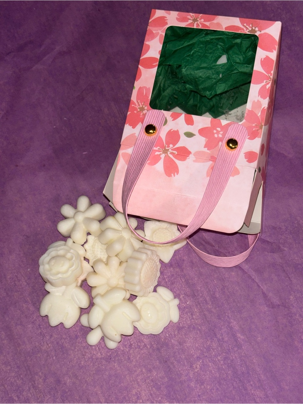 Star Gazing Lily Floral White Wax Melts Gift Bag Set